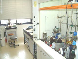 実験室C413-417（2研）、実験室C414-418（3研）の様子04